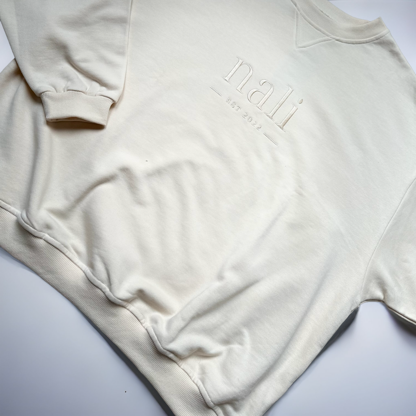 nali | Signature mom sweatshirt